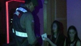 Yabancı kadınlara zorla fuhuş yaptıran çete çökertildi