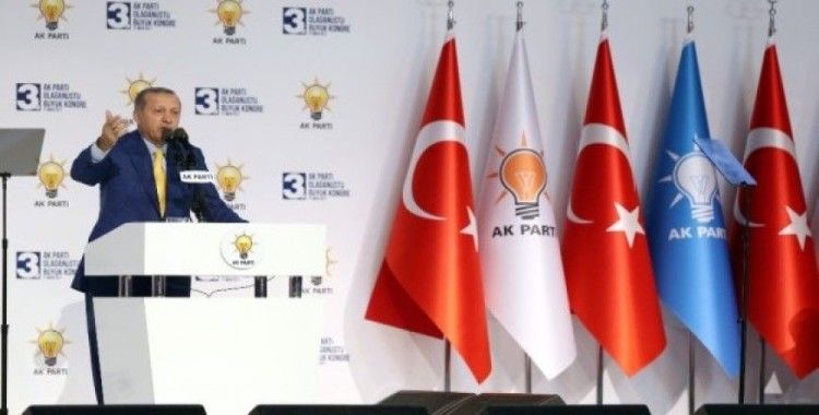 Erdoğan bin 414 oyla AK Parti Genel Başkanı seçildi