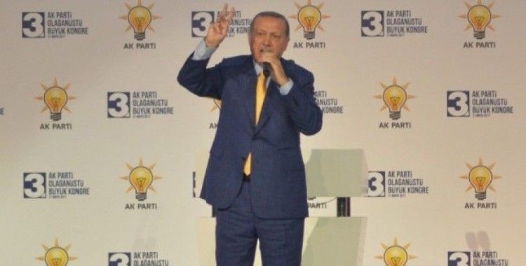 Erdoğan yeniden kurucusu olduğu partinin başında 