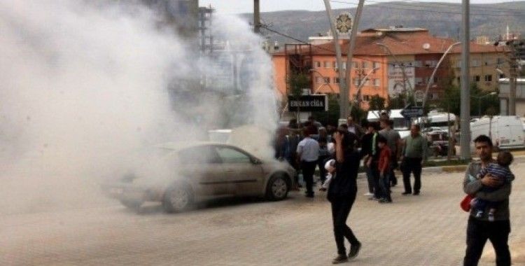 Mardin'de seyir halindeki otomobil yandı
