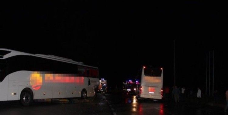 Aynı firmaya ait iki otobüs kaza yaptı