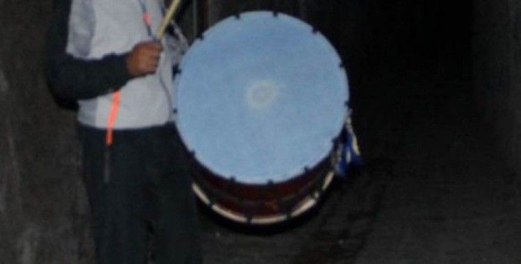 'Erik Dalı Gevrektir' ile sahura kaldırıyorlar