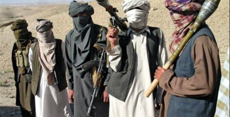 Taliban, 8 Afgan güvenlik görevlisini öldürdü
