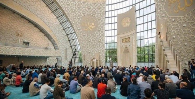 Köln Merkez Camisine Müslüman-Türk damgası