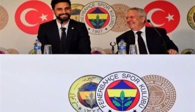 İmzayı attı, çarpıcı açıklamalar yaptı