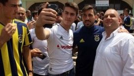 Fenerbahçeli futbolculara Cuma Namazı'nda yoğun ilgi