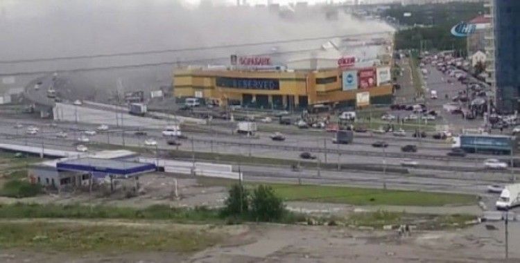 Moskova’da alışveriş merkezinde yangın, 14 yaralı