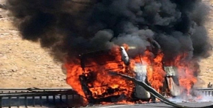 Şanlıurfa'da yolcu otobüsünde yangın 22 yaralı