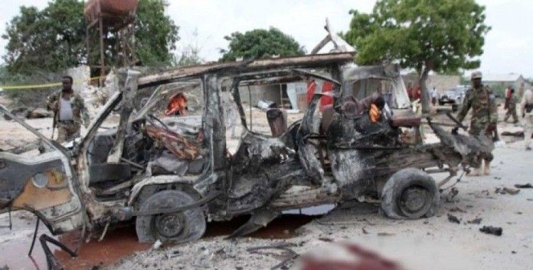 Sina'da askeri araca saldırı, 8 ölü