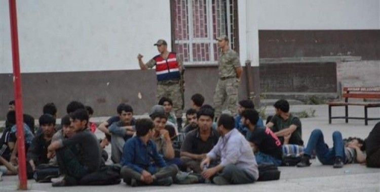 ​Tokat’ta 82 kaçak göçmen yakalandı