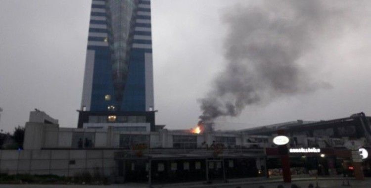İstanbul'da lüks otelde yangın paniği