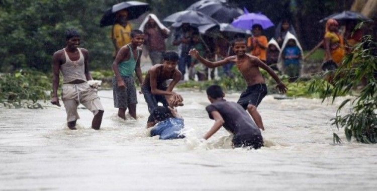 Nepal'i muson yağmurları vurdu, 49 ölü