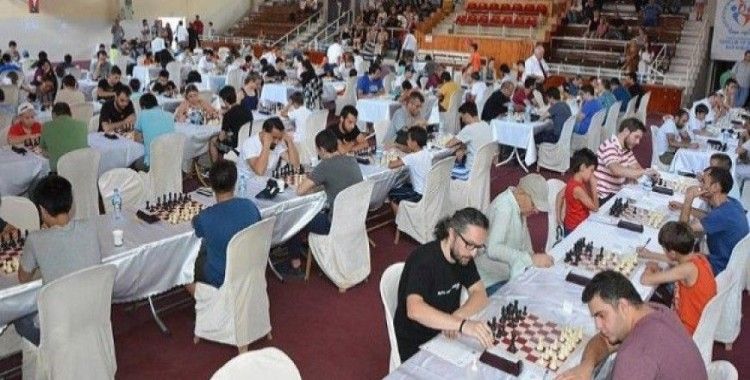 15. Uluslararası Açık Satranç Turnuvası başladı