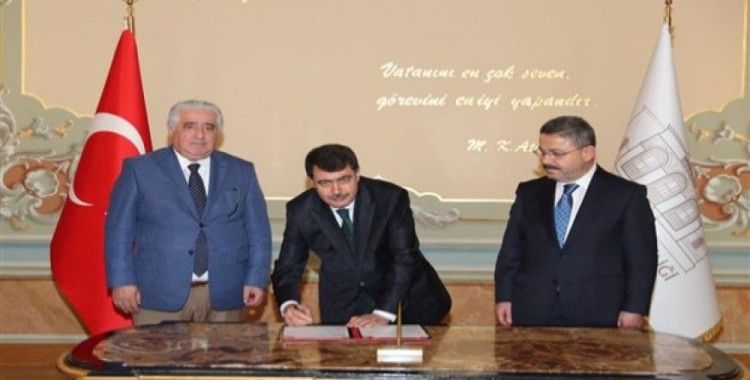 Vali Şahin okul projelerini imzaladı