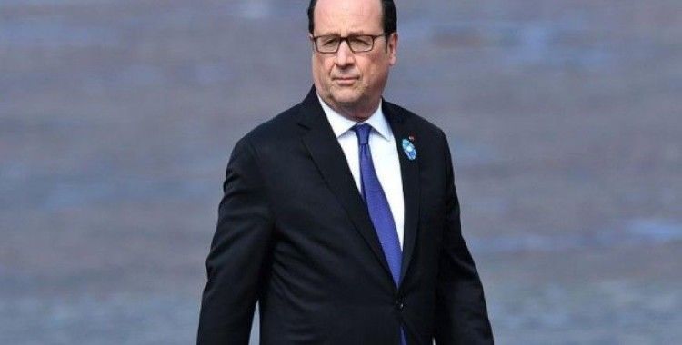 ​Hollande politikadan çekilmiyor