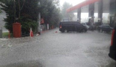 İstanbul’da şiddetli yağmur etkili oldu