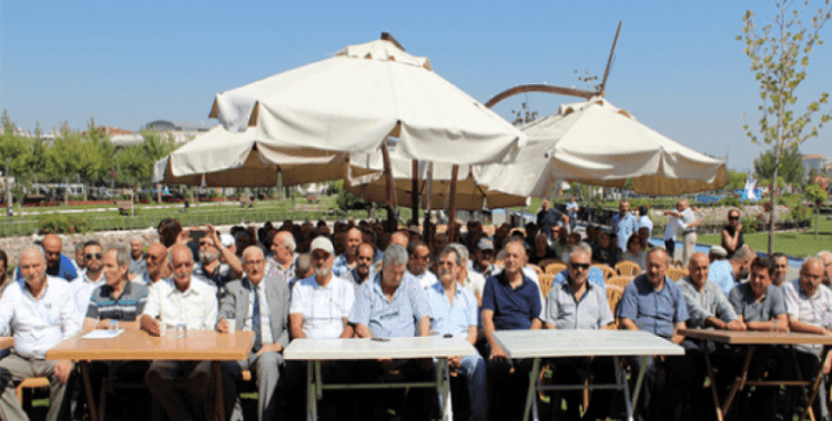 Manisa'da 549 kişi MHP'den istifa etti