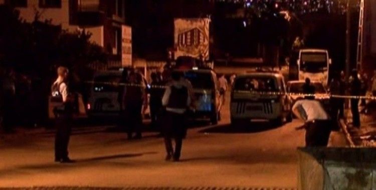 İstanbul’da kahvehaneye silahlı saldırı, 3 yaralı