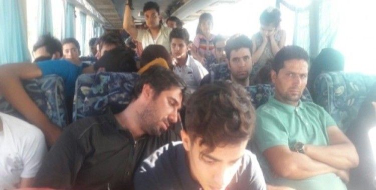 Bir otobüste tam 96 göçmen yakalandı