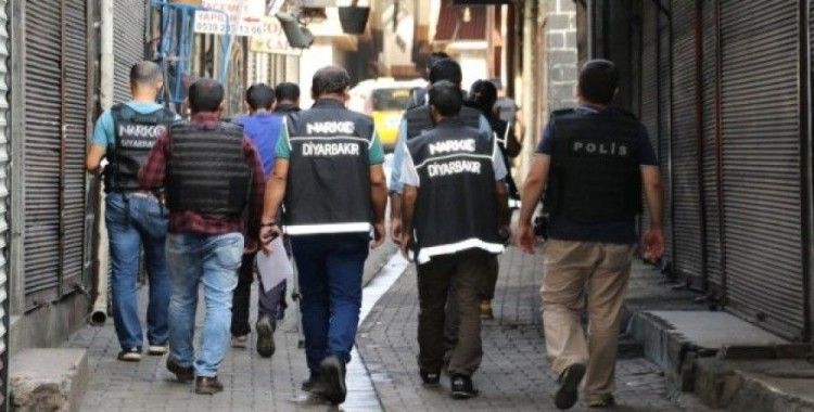 Diyarbakır'da hava destekli şafak operasyonu, 10 gözaltı