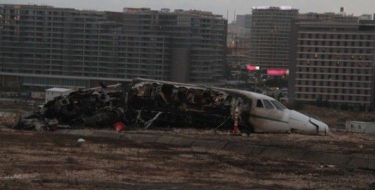 Uçak kazasının boyutu hava aydınlanınca ortaya çıktı