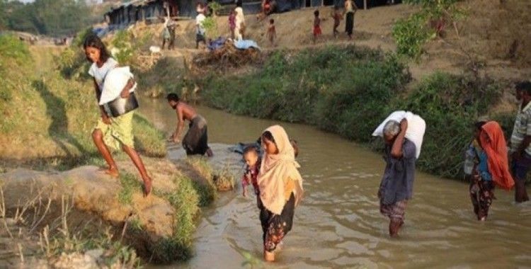 Bangladeş'e sığınan Arakanlı Müslümanların sayısı 480 bine ulaştı
