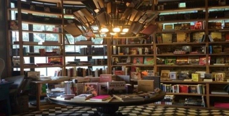 Kitap severler İstanbul Kitapçısında buluşuyor