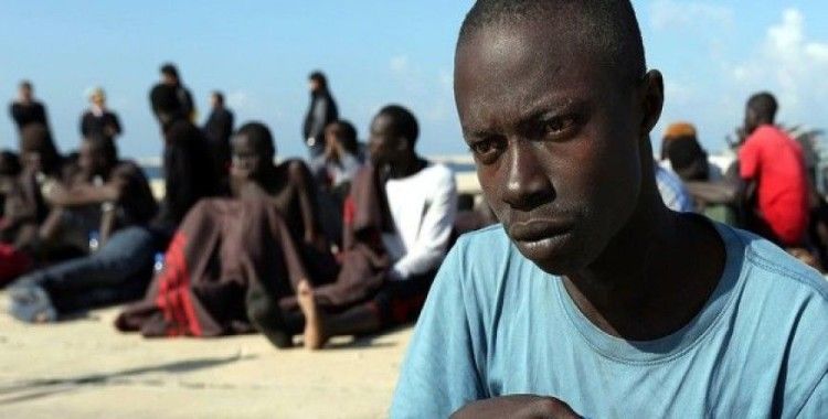 Angola yüzlerce kaçak göçmeni sınır dışı etti