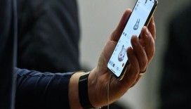 Dünya iPhone X'e hücum etti