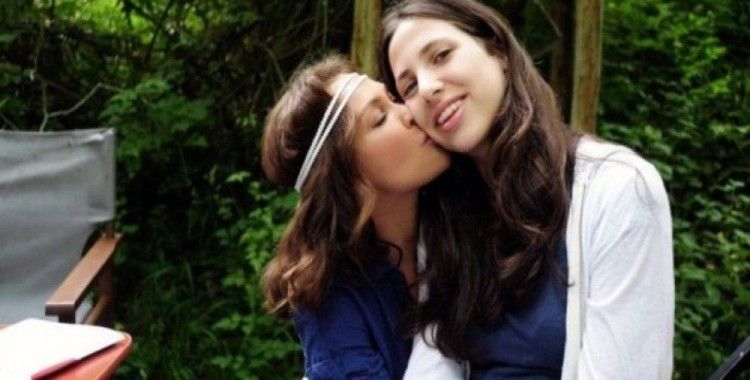 Hülya Avşar'ın kızı Zehra Çilingiroğlu'nun olaylı gecesi