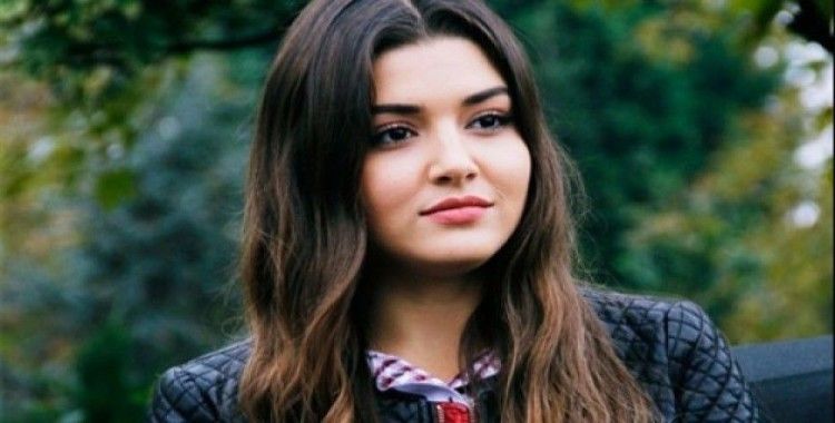 Hande Erçel'in sevgilisi 2 kızla yakalandı