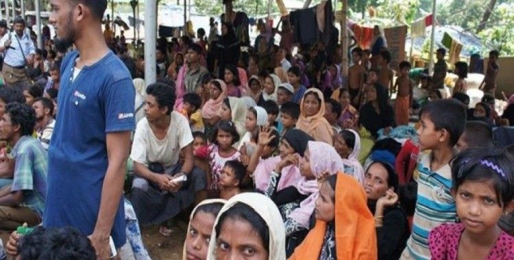 Arakan'dan Bangladeş'e bir milyon kişi göç etti