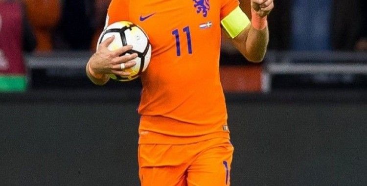 Hollanda futbolu her kulvarda düşüşte