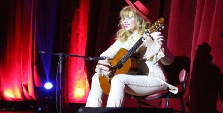 Ünlü gitarist Galina Vale, ODÜ'de konser verdi