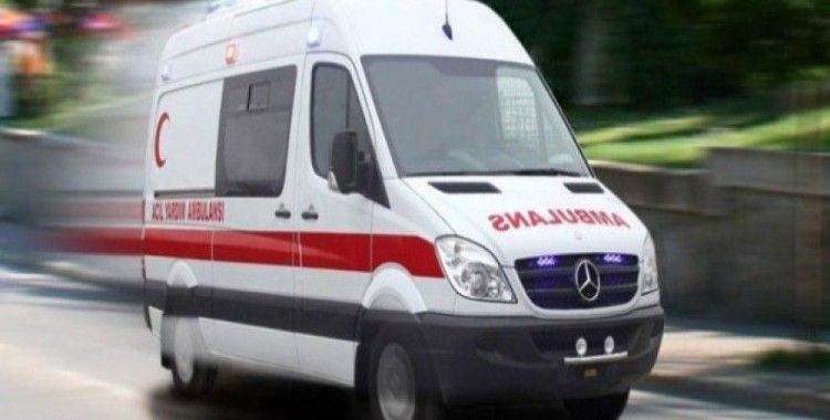 Gaziantep'te otomobil ile minibüs çarpıştı, 10 yaralı