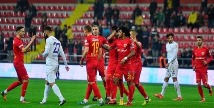 5 gollü maçta kazanan Kayserispor