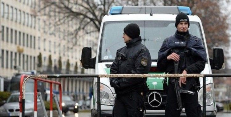 Almanya'da bomba paniği