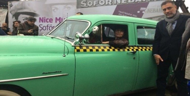 Fatma Girik’e 'Şoför Nebahat'li yaş günü 