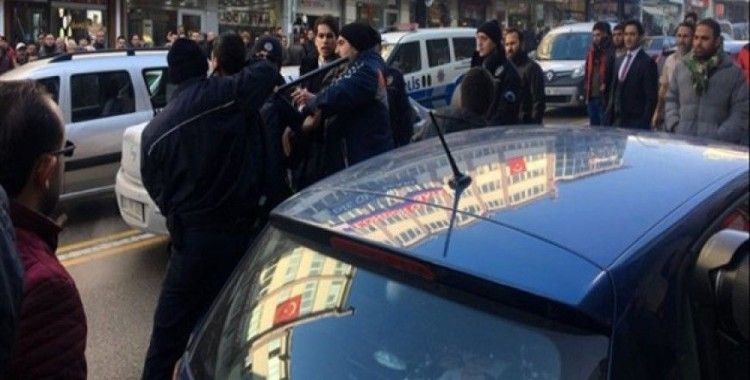 Erzurum'da iki grubun kavgası trafiği kilitledi