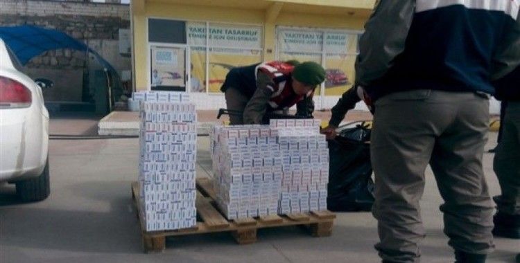 Tosya İlçe Jandarma Komutanlığı 2 bin 750 kaçak sigara yakaladı