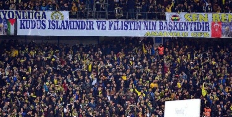 Fenerbahçe tribünlerinden Kudüs’e destek 