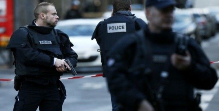 Fransa’da Noel'e 100 bin güvenlik görevlisi 