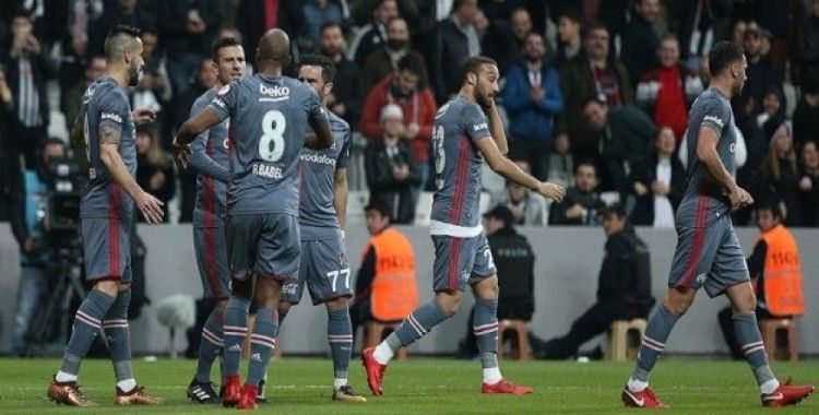 Beşiktaş, Vodafone Park'taki 100. golünü kutladı