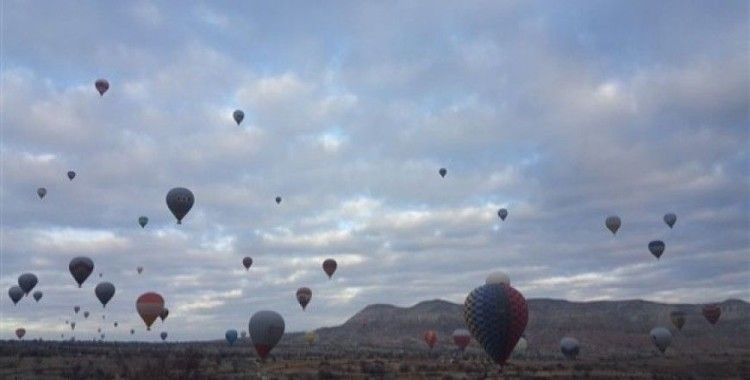Kapadokya’da balonlar havada