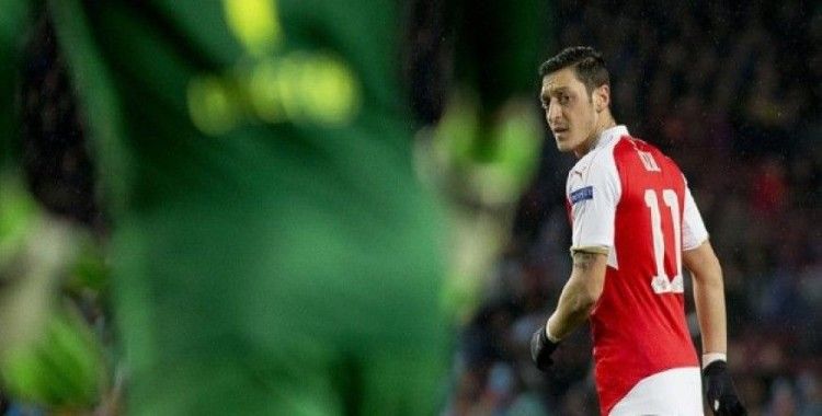 Arsenal'da ayın futbolcusu Mesut Özil