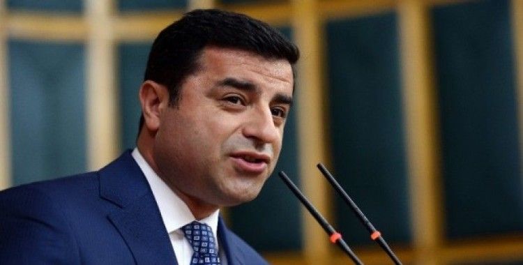 HDP Eş Genel Başkanı Selahattin Demirtaş hakim karşısında