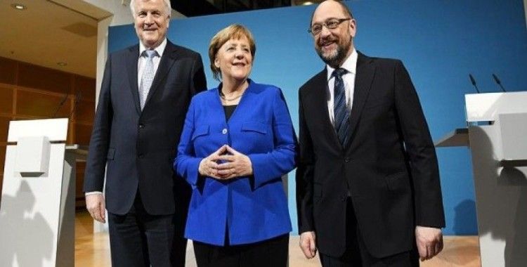 ​Almanya'da SPD'de koalisyon konusunda ilk çatlak