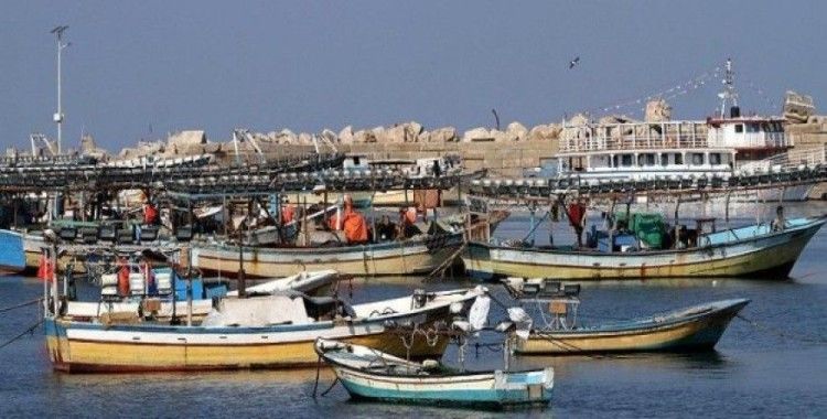 Gazzeli balıkçı açılan ateş sonucu ağır yaralandı