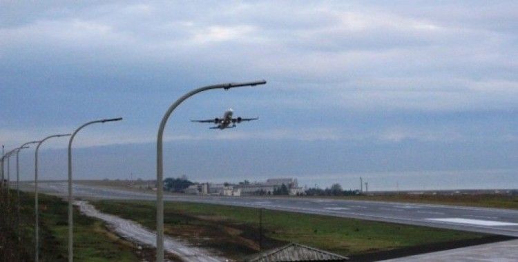Trabzon Havalimanı yeniden uçuş trafiğine açıldı 