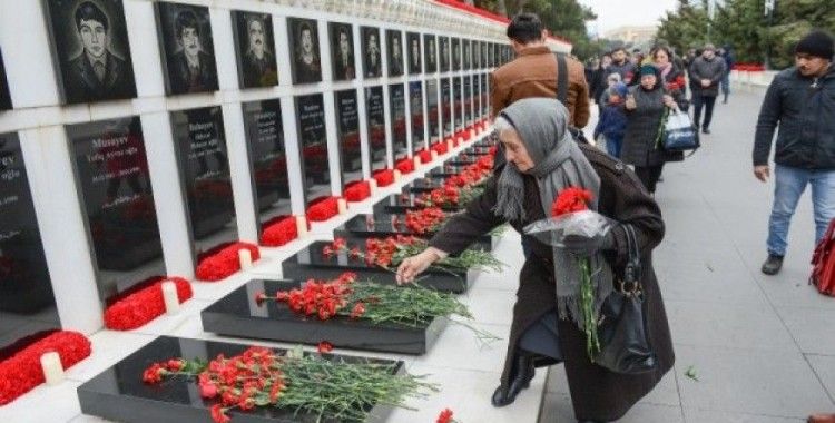 Azerbaycan 20 Ocak şehitlerini 28. yıldönümünde anıyor